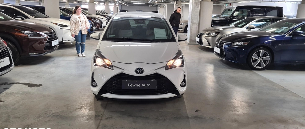 Toyota Yaris cena 55000 przebieg: 23797, rok produkcji 2017 z Kraków małe 37